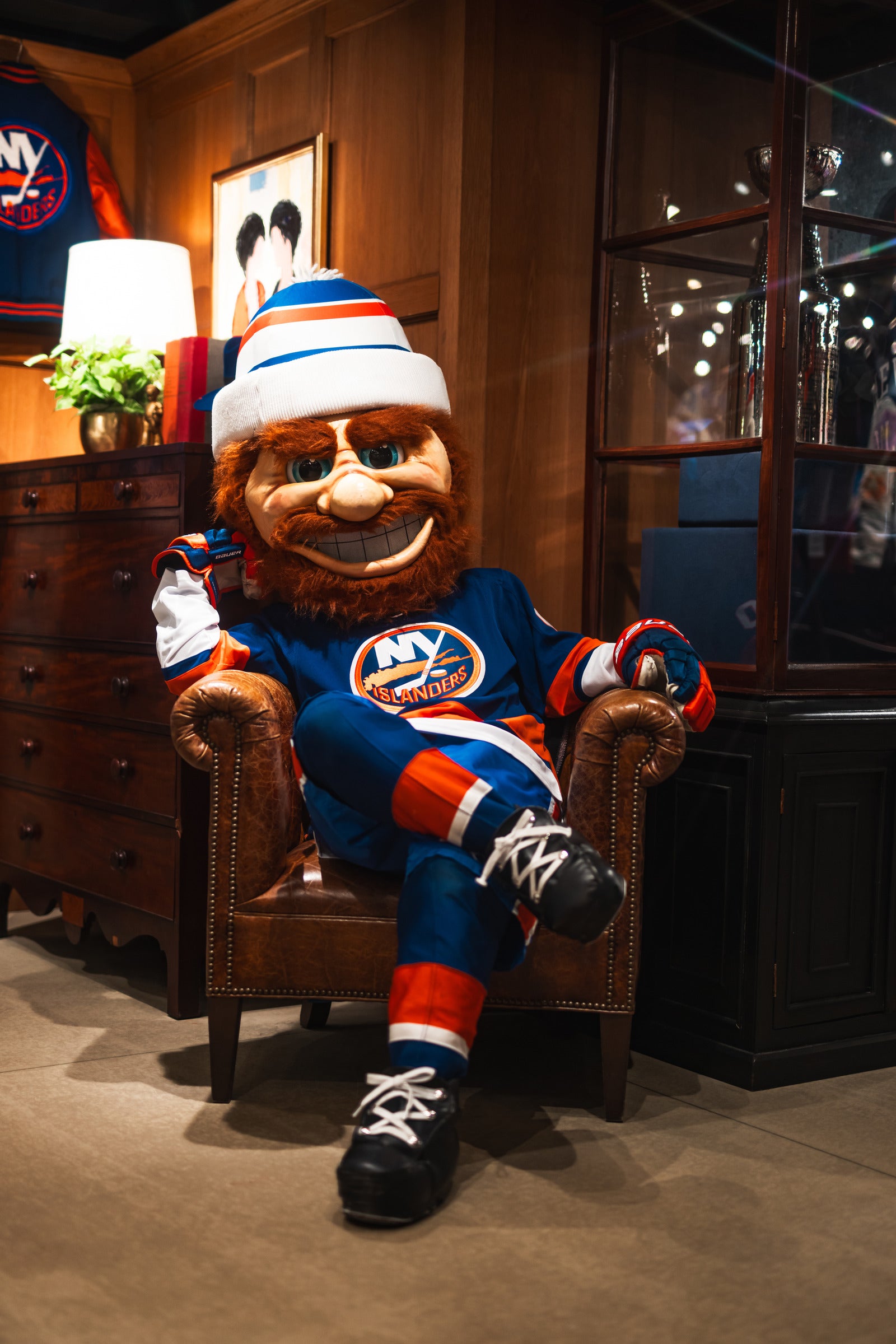 Nyisles - In-Game Mascot Surprise Visit – MascotLink